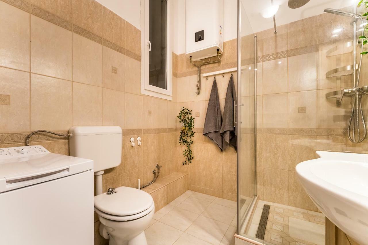 Bpr A2 Downtown Comfy Apartment Budapest Exterior photo